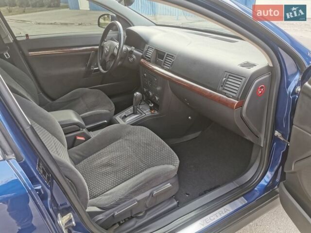 Синій Опель Вектра, об'ємом двигуна 2.2 л та пробігом 114 тис. км за 5200 $, фото 15 на Automoto.ua