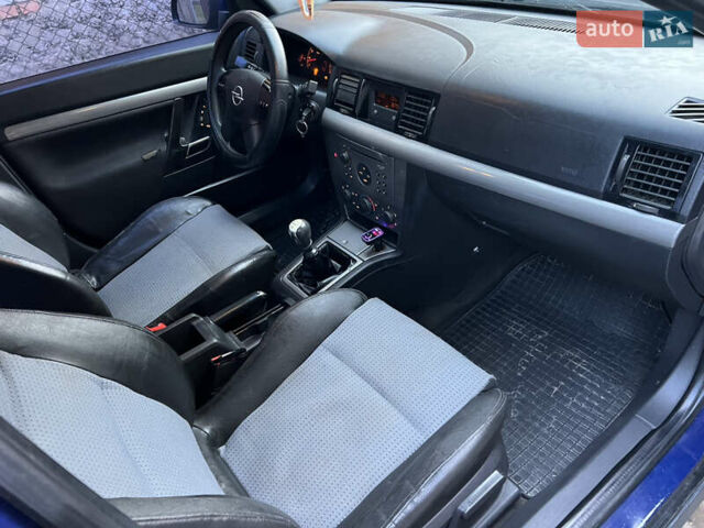 Синій Опель Вектра, об'ємом двигуна 1.8 л та пробігом 250 тис. км за 2700 $, фото 10 на Automoto.ua