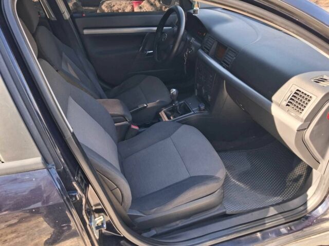 Синий Опель Вектра, объемом двигателя 2 л и пробегом 370 тыс. км за 1950 $, фото 17 на Automoto.ua