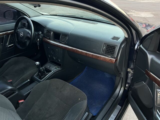 Синий Опель Вектра, объемом двигателя 2.2 л и пробегом 325 тыс. км за 3100 $, фото 13 на Automoto.ua