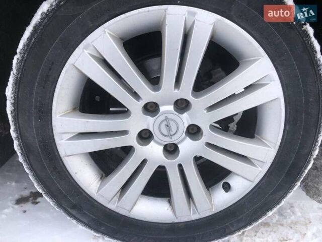 Синий Опель Вектра, объемом двигателя 2.2 л и пробегом 267 тыс. км за 3500 $, фото 5 на Automoto.ua