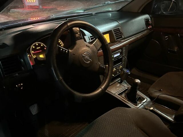Синій Опель Вектра, об'ємом двигуна 2.2 л та пробігом 316 тис. км за 3700 $, фото 6 на Automoto.ua