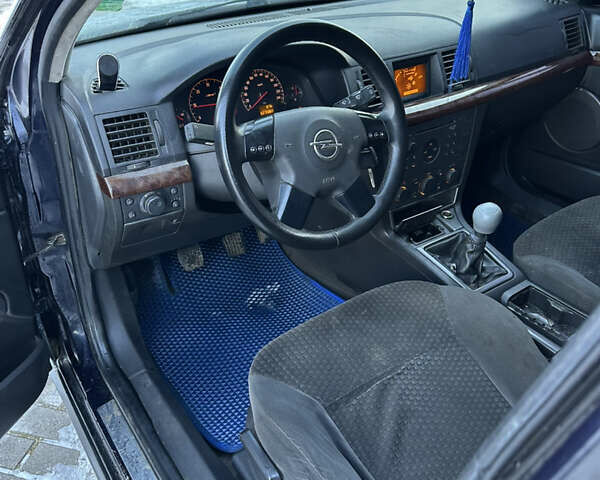 Синій Опель Вектра, об'ємом двигуна 2.2 л та пробігом 323 тис. км за 2999 $, фото 7 на Automoto.ua