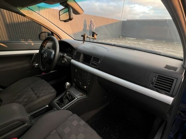 Синій Опель Вектра, об'ємом двигуна 2.2 л та пробігом 285 тис. км за 3550 $, фото 8 на Automoto.ua