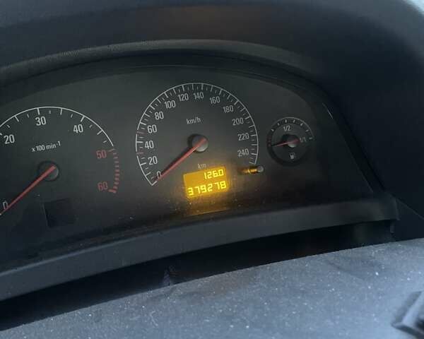 Синий Опель Вектра, объемом двигателя 2 л и пробегом 379 тыс. км за 3850 $, фото 2 на Automoto.ua