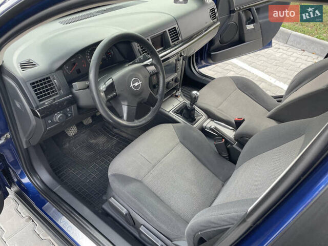 Синій Опель Вектра, об'ємом двигуна 1.8 л та пробігом 258 тис. км за 5200 $, фото 22 на Automoto.ua