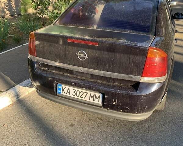 Синий Опель Вектра, объемом двигателя 2.2 л и пробегом 300 тыс. км за 3500 $, фото 2 на Automoto.ua