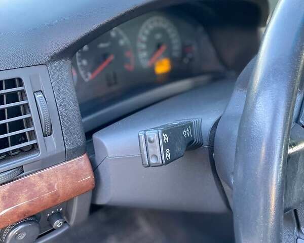 Синій Опель Вектра, об'ємом двигуна 1.8 л та пробігом 280 тис. км за 4500 $, фото 4 на Automoto.ua