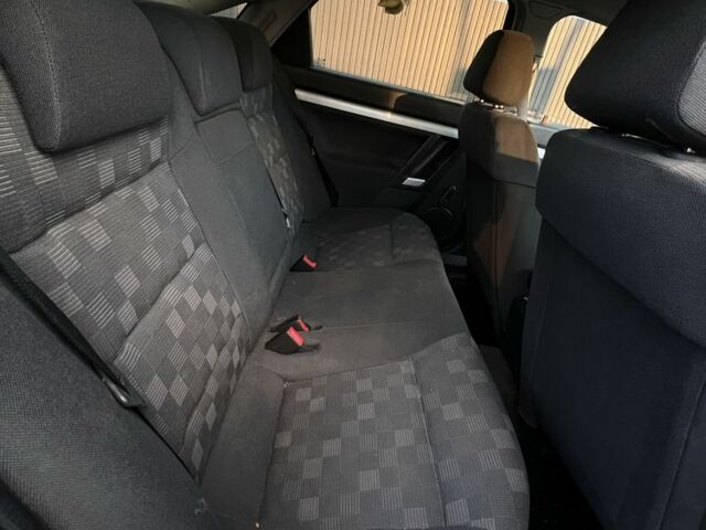 Синій Опель Вектра, об'ємом двигуна 2.2 л та пробігом 285 тис. км за 3550 $, фото 9 на Automoto.ua