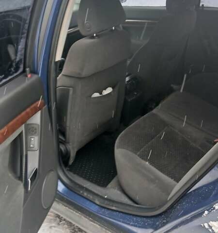 Синий Опель Вектра, объемом двигателя 2.2 л и пробегом 225 тыс. км за 3600 $, фото 11 на Automoto.ua