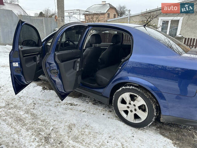Синій Опель Вектра, об'ємом двигуна 1.8 л та пробігом 304 тис. км за 4700 $, фото 5 на Automoto.ua