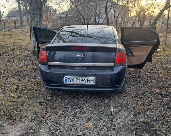 Синий Опель Вектра, объемом двигателя 2.2 л и пробегом 290 тыс. км за 3700 $, фото 4 на Automoto.ua