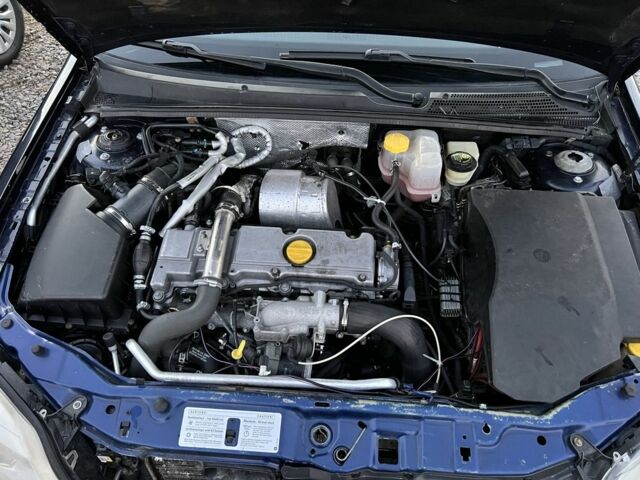 Синий Опель Вектра, объемом двигателя 2.2 л и пробегом 325 тыс. км за 3100 $, фото 16 на Automoto.ua