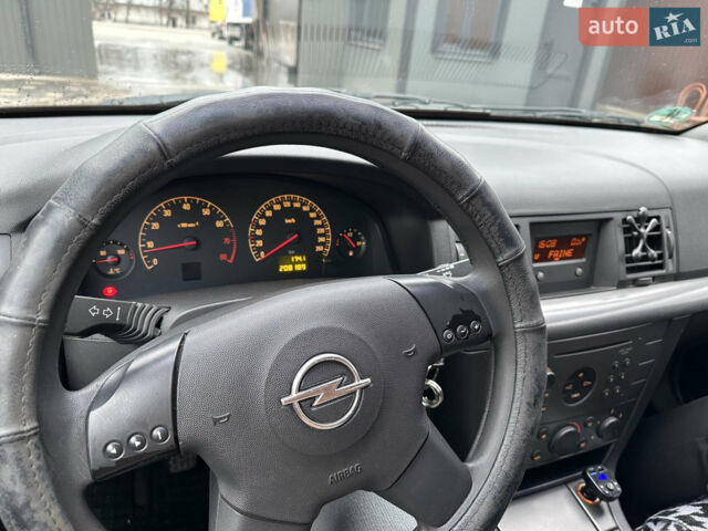 Синій Опель Вектра, об'ємом двигуна 1.8 л та пробігом 208 тис. км за 3200 $, фото 12 на Automoto.ua