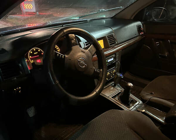 Синій Опель Вектра, об'ємом двигуна 2.17 л та пробігом 316 тис. км за 3700 $, фото 3 на Automoto.ua