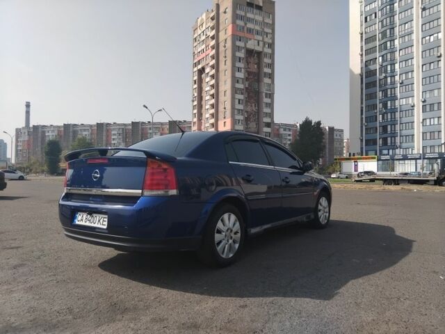 Синий Опель Вектра, объемом двигателя 2.2 л и пробегом 321 тыс. км за 4400 $, фото 3 на Automoto.ua
