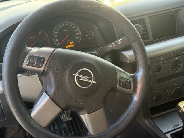 Синий Опель Вектра, объемом двигателя 2 л и пробегом 392 тыс. км за 2699 $, фото 12 на Automoto.ua