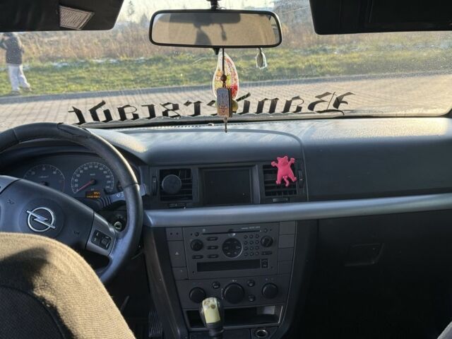 Синий Опель Вектра, объемом двигателя 2 л и пробегом 392 тыс. км за 2699 $, фото 14 на Automoto.ua