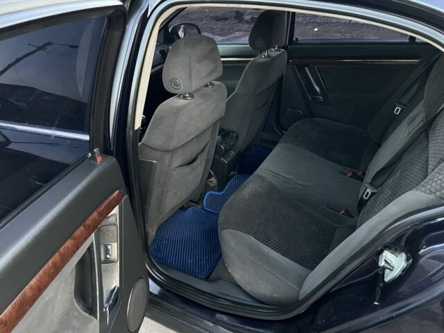 Синий Опель Вектра, объемом двигателя 2.2 л и пробегом 325 тыс. км за 3100 $, фото 10 на Automoto.ua