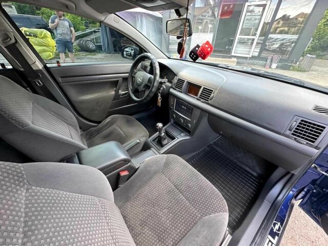 Синий Опель Вектра, объемом двигателя 1.8 л и пробегом 193 тыс. км за 4990 $, фото 22 на Automoto.ua