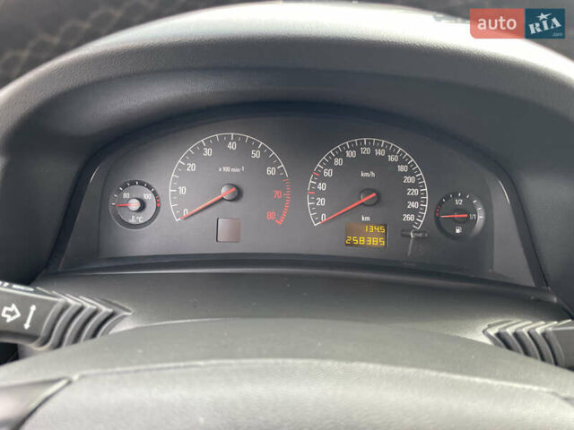Синій Опель Вектра, об'ємом двигуна 1.8 л та пробігом 258 тис. км за 5200 $, фото 23 на Automoto.ua