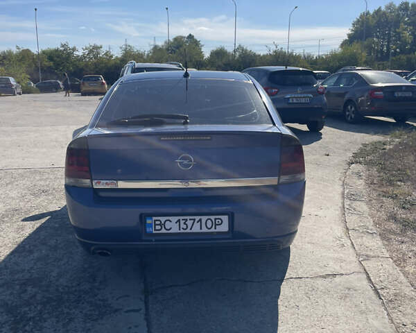 Синий Опель Вектра, объемом двигателя 2.2 л и пробегом 260 тыс. км за 3700 $, фото 2 на Automoto.ua