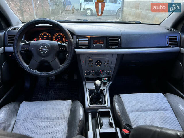 Синій Опель Вектра, об'ємом двигуна 1.8 л та пробігом 250 тис. км за 2700 $, фото 12 на Automoto.ua