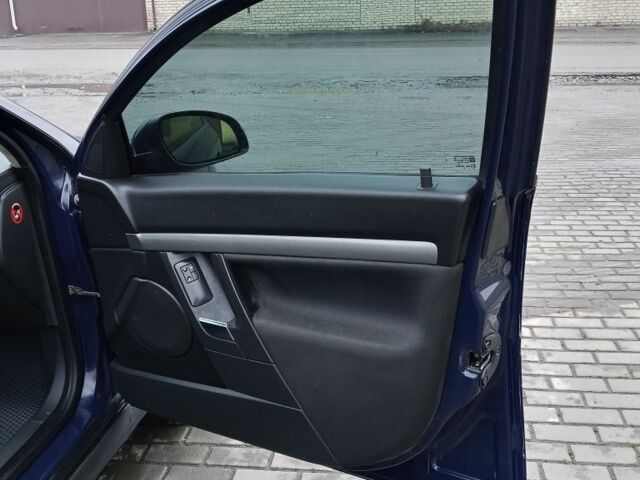 Синій Опель Вектра, об'ємом двигуна 1.8 л та пробігом 290 тис. км за 3350 $, фото 23 на Automoto.ua