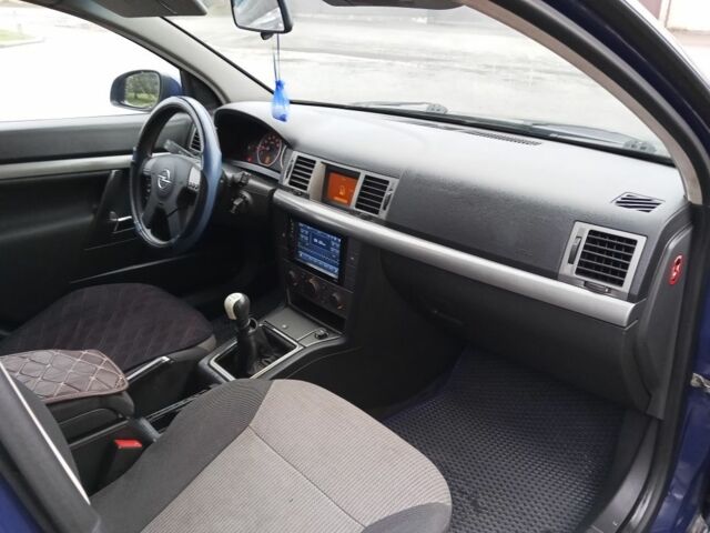 Синій Опель Вектра, об'ємом двигуна 1.8 л та пробігом 290 тис. км за 3350 $, фото 16 на Automoto.ua