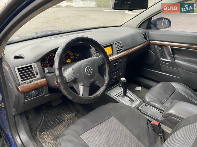 Синий Опель Вектра, объемом двигателя 2.2 л и пробегом 300 тыс. км за 3250 $, фото 4 на Automoto.ua