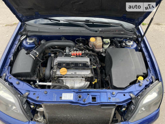 Синій Опель Вектра, об'ємом двигуна 1.79 л та пробігом 275 тис. км за 4450 $, фото 26 на Automoto.ua