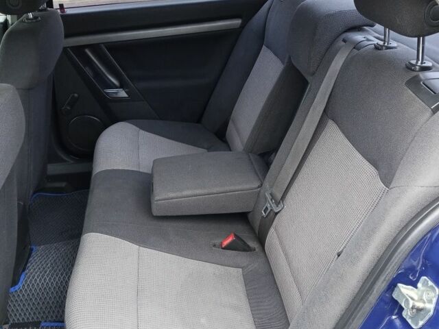 Синій Опель Вектра, об'ємом двигуна 1.8 л та пробігом 290 тис. км за 3350 $, фото 11 на Automoto.ua