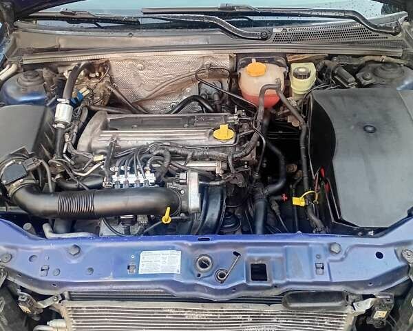 Синій Опель Вектра, об'ємом двигуна 2.2 л та пробігом 301 тис. км за 4300 $, фото 6 на Automoto.ua