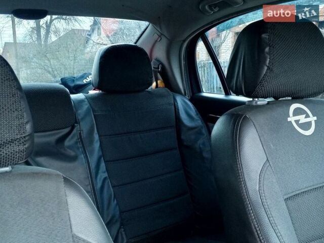 Синий Опель Вектра, объемом двигателя 2 л и пробегом 362 тыс. км за 3100 $, фото 2 на Automoto.ua
