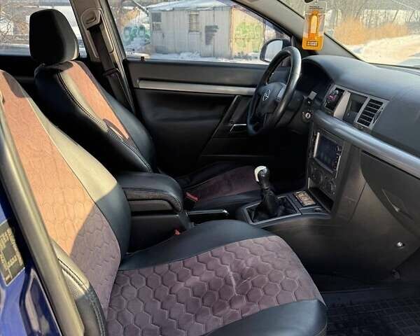 Синій Опель Вектра, об'ємом двигуна 1.8 л та пробігом 302 тис. км за 3500 $, фото 5 на Automoto.ua