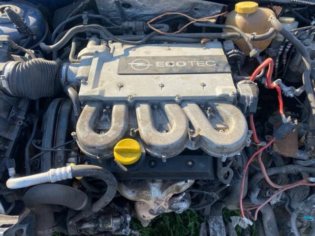 Синий Опель Вектра, объемом двигателя 0 л и пробегом 250 тыс. км за 35000 $, фото 4 на Automoto.ua