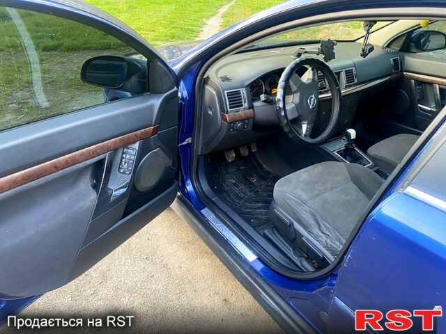 Синій Опель Вектра, об'ємом двигуна 2.2 л та пробігом 0 тис. км за 4300 $, фото 5 на Automoto.ua