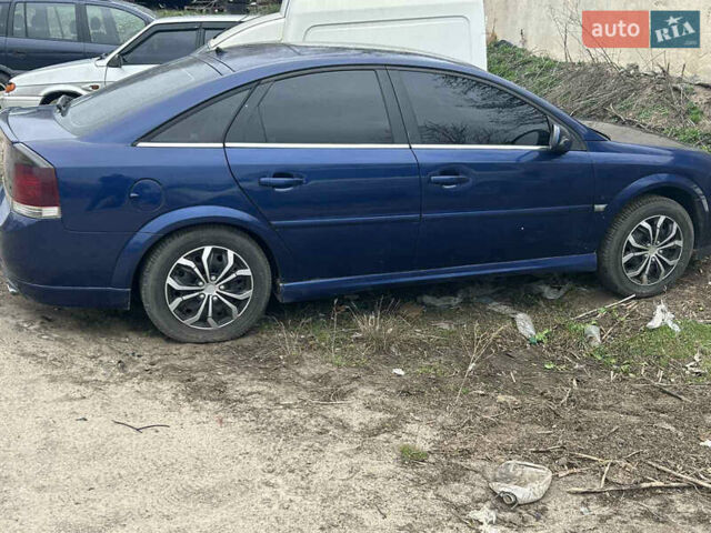 Синий Опель Вектра, объемом двигателя 1.8 л и пробегом 200 тыс. км за 4999 $, фото 3 на Automoto.ua