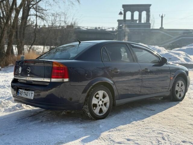 Синий Опель Вектра, объемом двигателя 1.8 л и пробегом 302 тыс. км за 3500 $, фото 13 на Automoto.ua