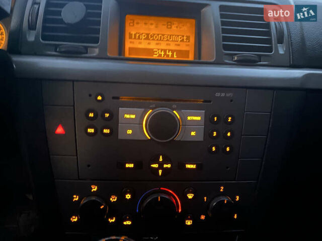 Синій Опель Вектра, об'ємом двигуна 1.8 л та пробігом 320 тис. км за 3450 $, фото 22 на Automoto.ua