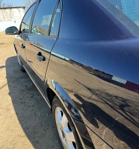 Синий Опель Вектра, объемом двигателя 1.8 л и пробегом 196 тыс. км за 4400 $, фото 2 на Automoto.ua