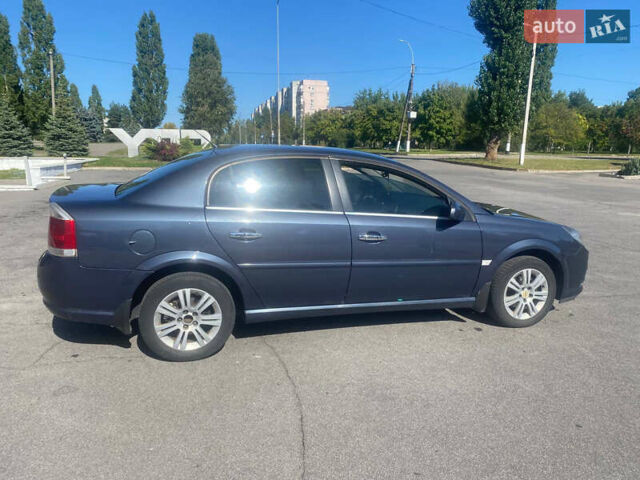 Синий Опель Вектра, объемом двигателя 2.2 л и пробегом 187 тыс. км за 5400 $, фото 4 на Automoto.ua