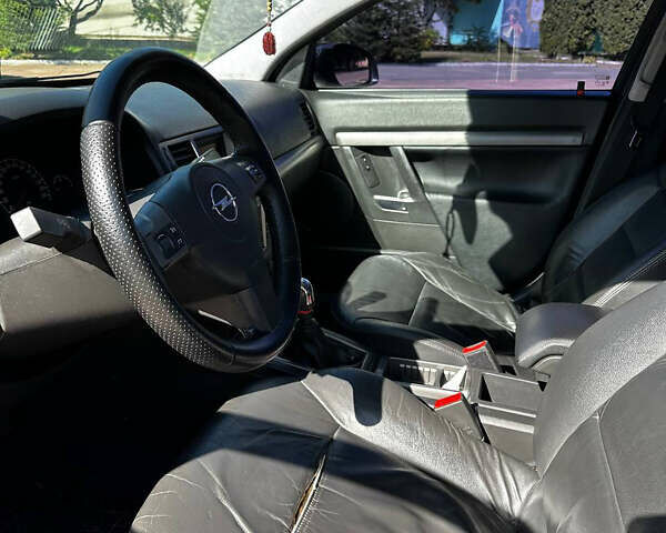 Синий Опель Вектра, объемом двигателя 2.2 л и пробегом 226 тыс. км за 5600 $, фото 12 на Automoto.ua