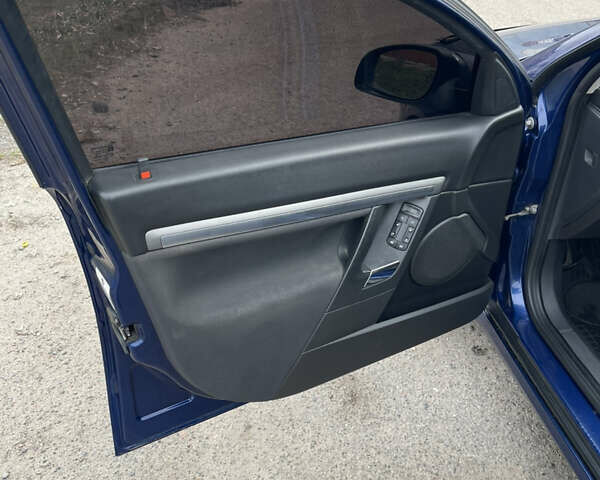 Синий Опель Вектра, объемом двигателя 2.2 л и пробегом 193 тыс. км за 5200 $, фото 9 на Automoto.ua