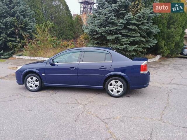 Синий Опель Вектра, объемом двигателя 1.91 л и пробегом 205 тыс. км за 4650 $, фото 8 на Automoto.ua