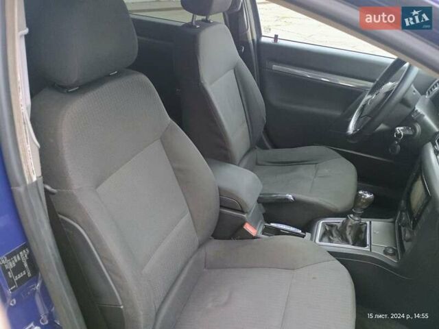 Синий Опель Вектра, объемом двигателя 1.91 л и пробегом 205 тыс. км за 4650 $, фото 17 на Automoto.ua