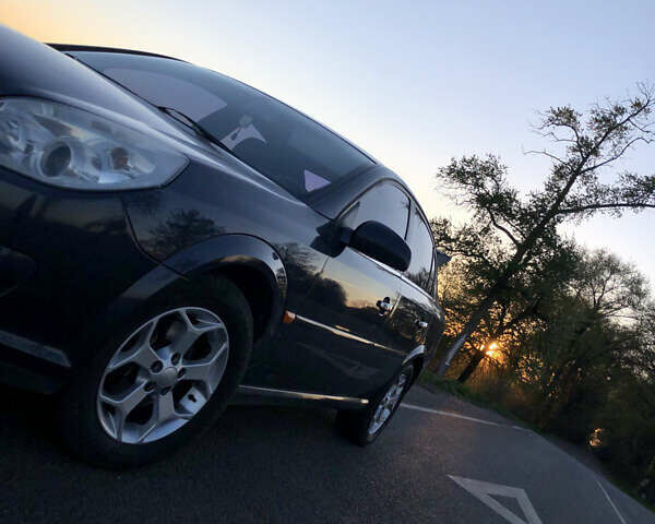 Синий Опель Вектра, объемом двигателя 2.2 л и пробегом 226 тыс. км за 5600 $, фото 1 на Automoto.ua