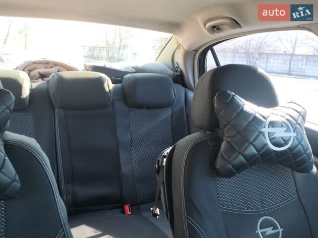 Синий Опель Вектра, объемом двигателя 2.2 л и пробегом 283 тыс. км за 5300 $, фото 8 на Automoto.ua