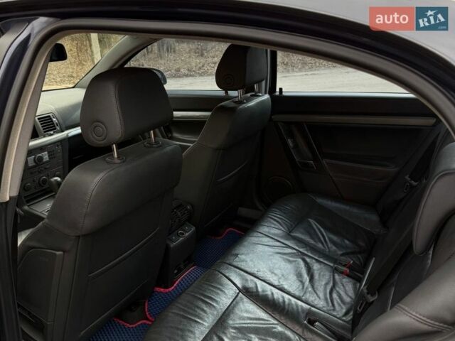 Синий Опель Вектра, объемом двигателя 2.17 л и пробегом 298 тыс. км за 5000 $, фото 17 на Automoto.ua