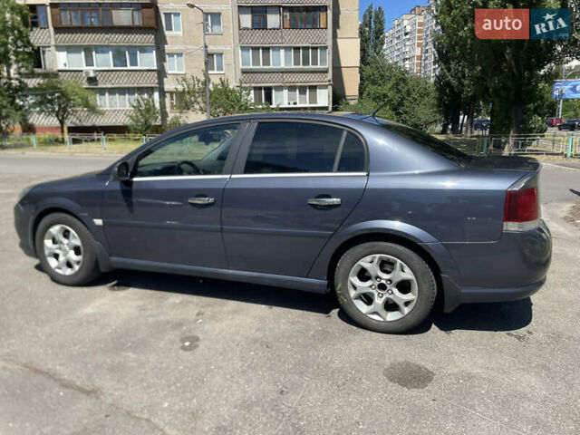 Синий Опель Вектра, объемом двигателя 2.2 л и пробегом 285 тыс. км за 5100 $, фото 4 на Automoto.ua